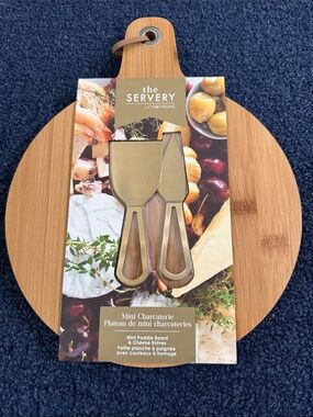Ciroa Bamboo Round Mini Charcuterie Paddle with Gold Cheese Knives